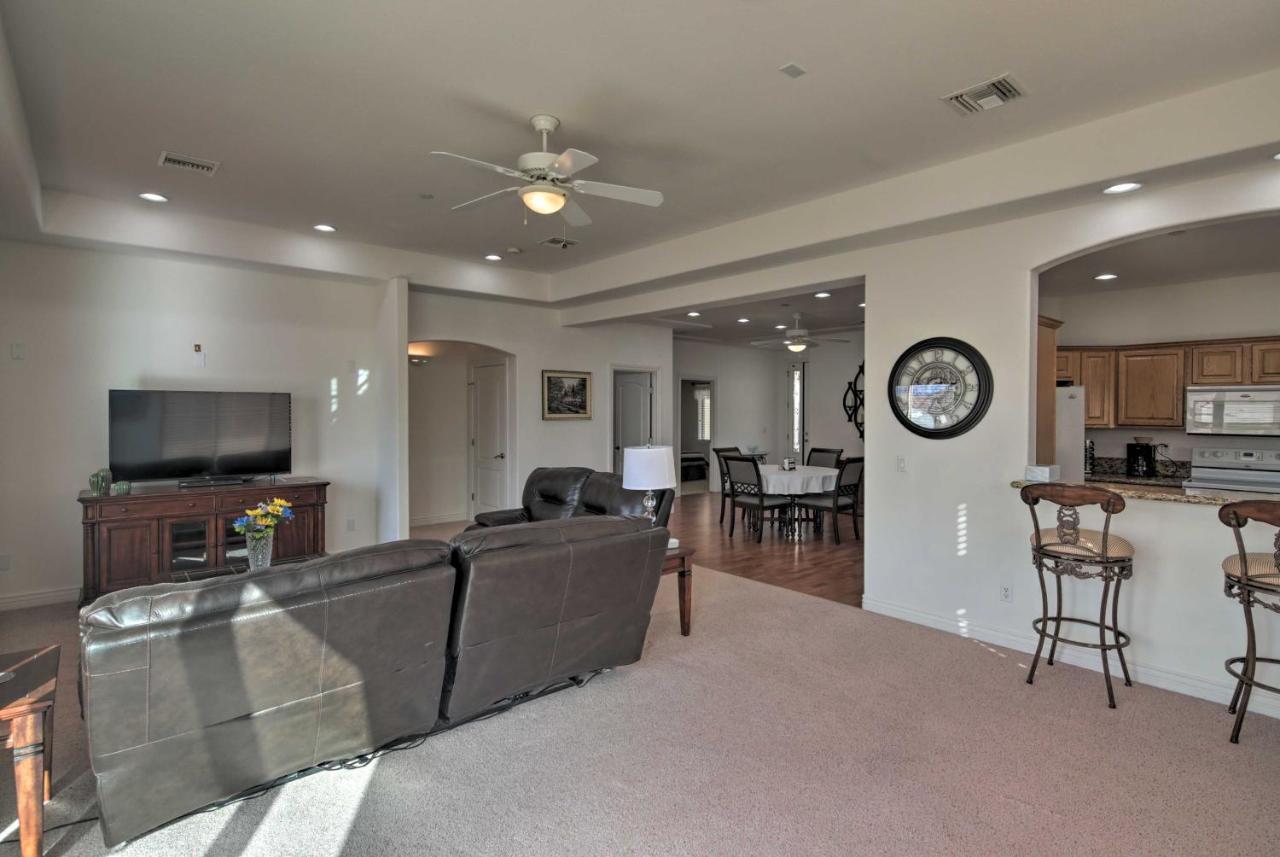 Desert Condo With Pool About 3 Miles To Colorado River! Bullhead City Eksteriør bilde