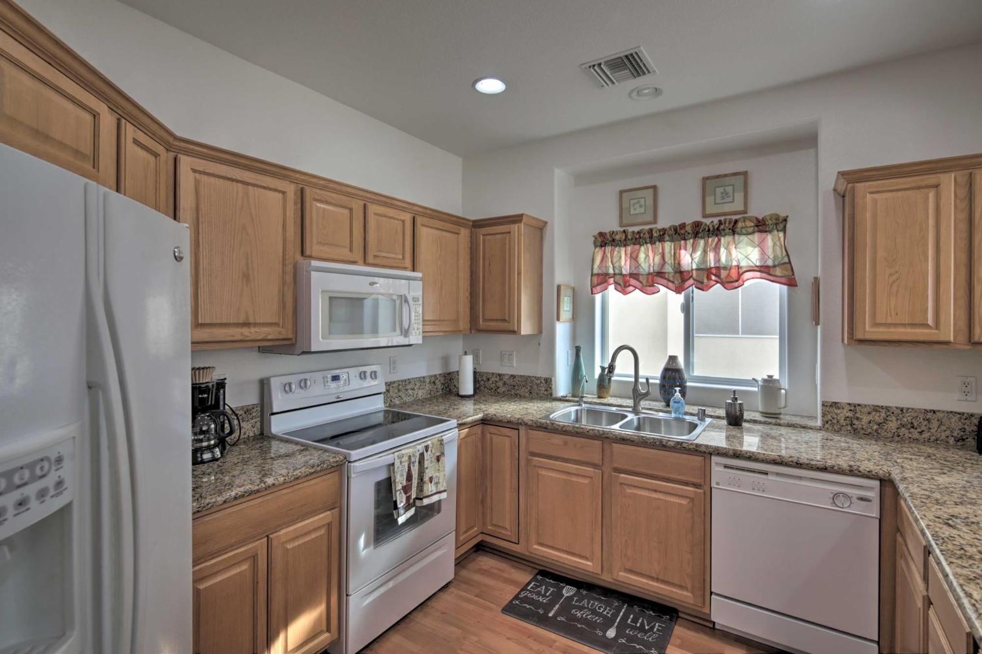 Desert Condo With Pool About 3 Miles To Colorado River! Bullhead City Eksteriør bilde