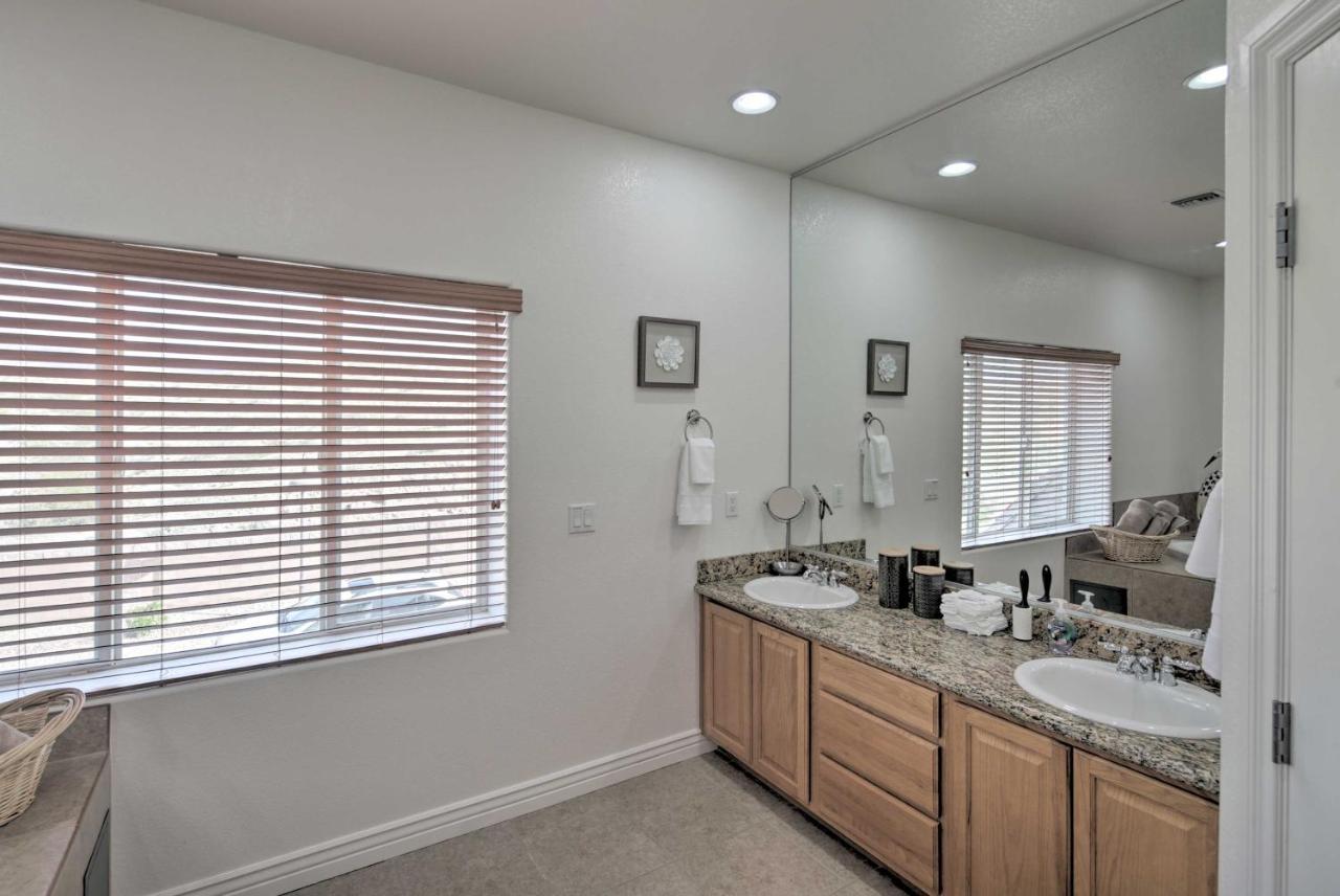 Desert Condo With Pool About 3 Miles To Colorado River! Bullhead City Eksteriør bilde